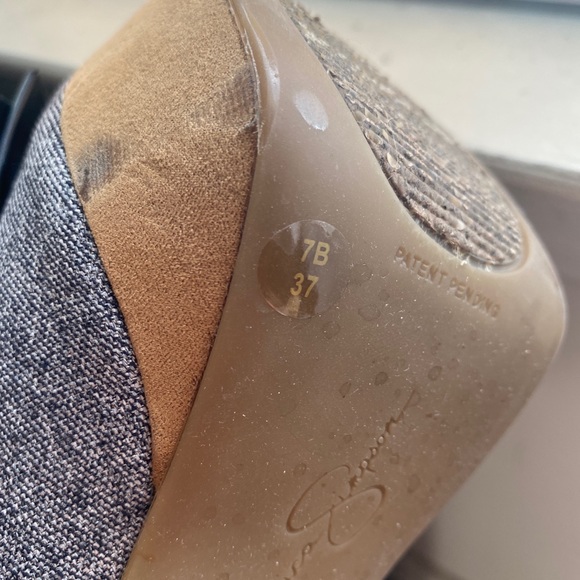 Jessica Simpson’s Para Tailor Grey Open toe heels. - Picture 10 of 12